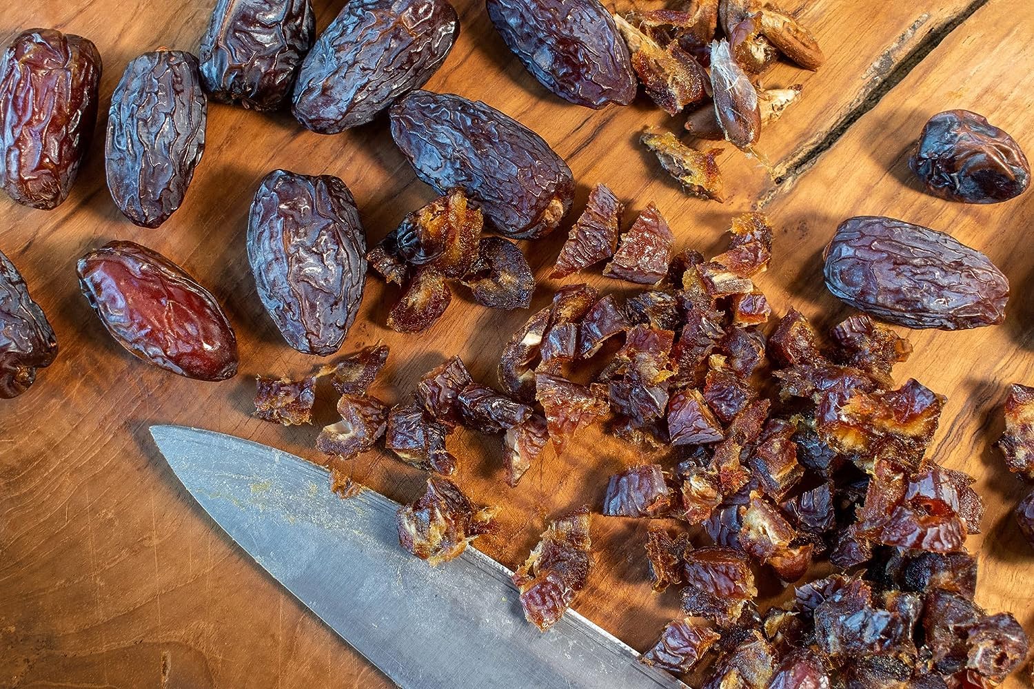 Bio Datteln gehackt - getrocknete Datteln - 500g Beutel Tasty Pott Bio Datteln gehackt - getrocknete Datteln - 500g Beutel Tasty Pott