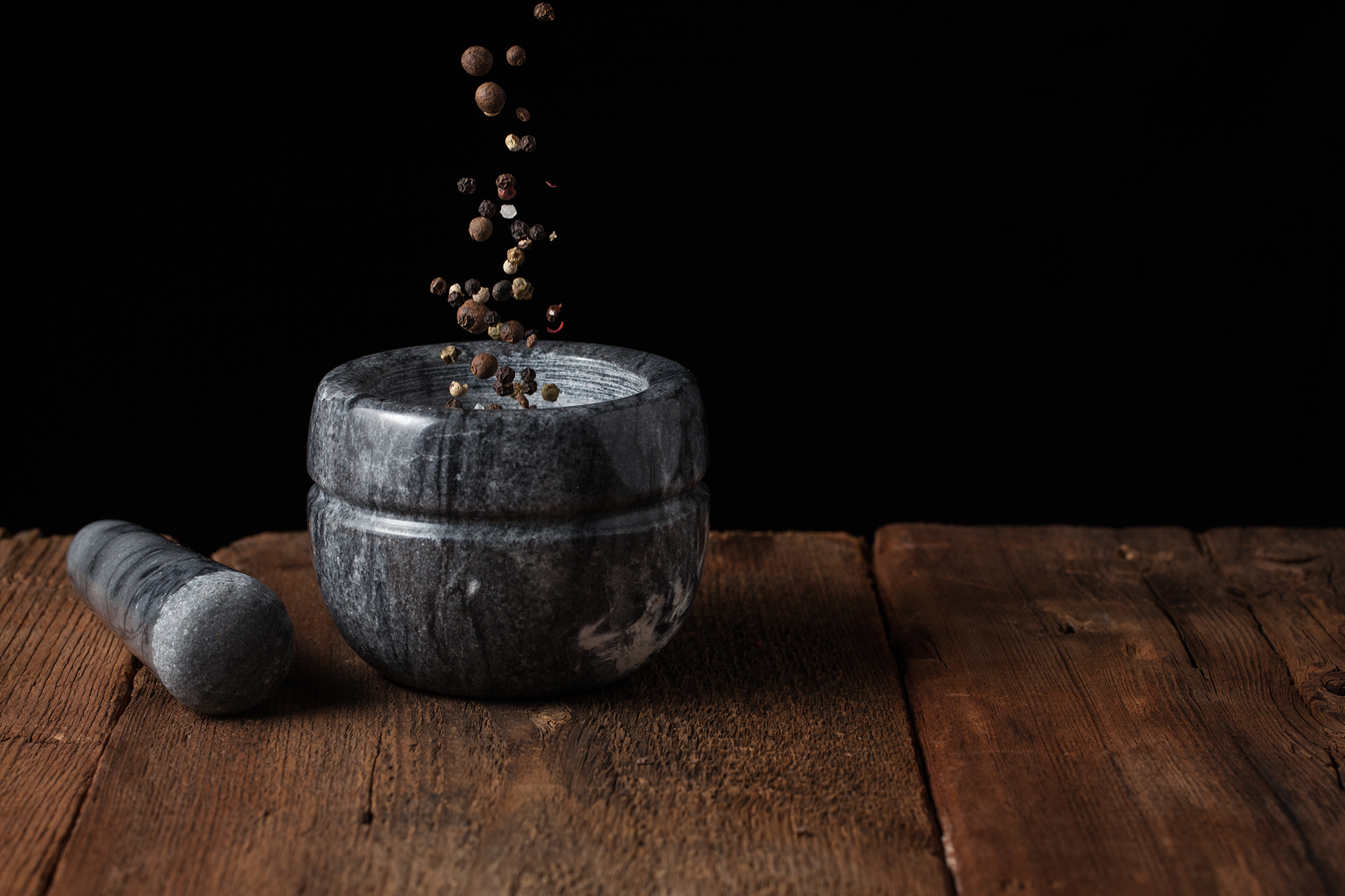 Tasty-Pott Bio Schwarzer Pfeffer ganze Körner für Pfeffermühlen 30g