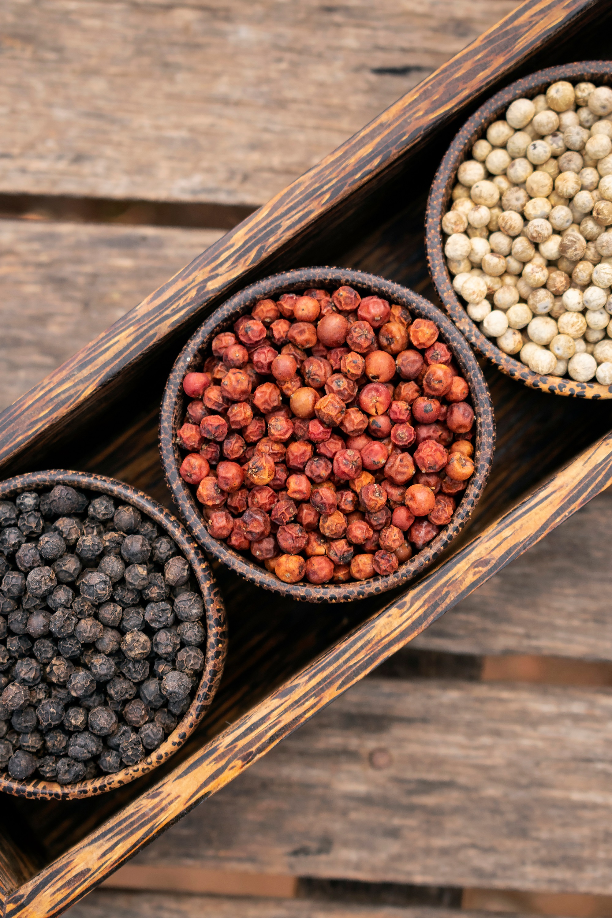 Tasty Pott Bio Kampot Pfeffer - Rote Pfefferkörner fruchtiges Aroma - 70g Dose Tasty Pott  Tasty Pott Bio Kampot Pfeffer - Rote Pfefferkörner fruchtiges Aroma - 70g Dose Tasty Pott
